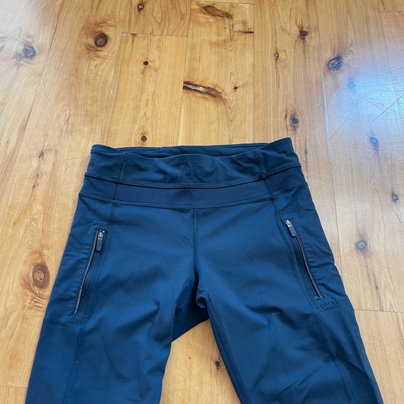 Lululemon leggings with mesh cutouts on legs - Picture 3 of 4